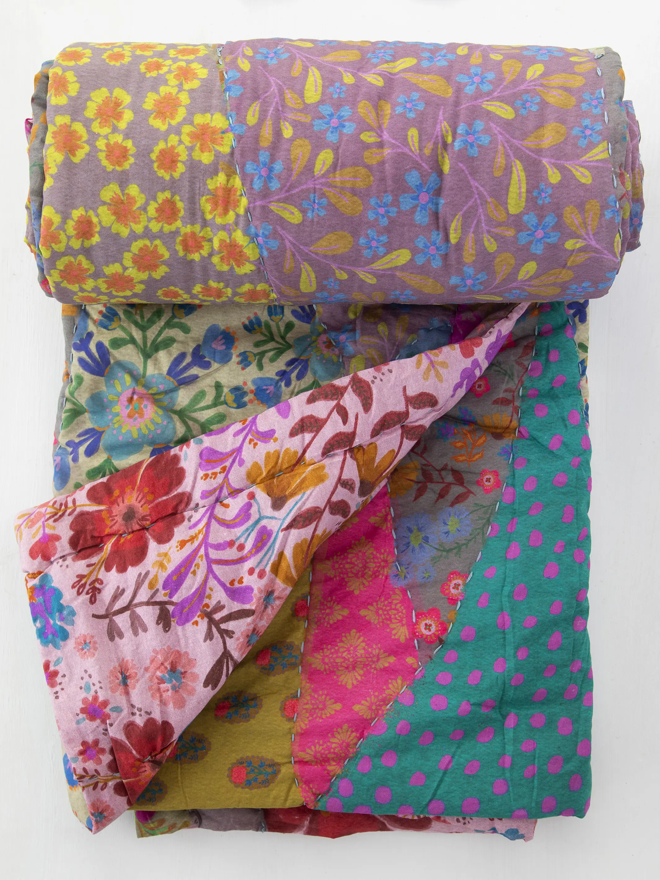 Bungalow Reversible Cotton Quilt - Garden Waves - Image 5