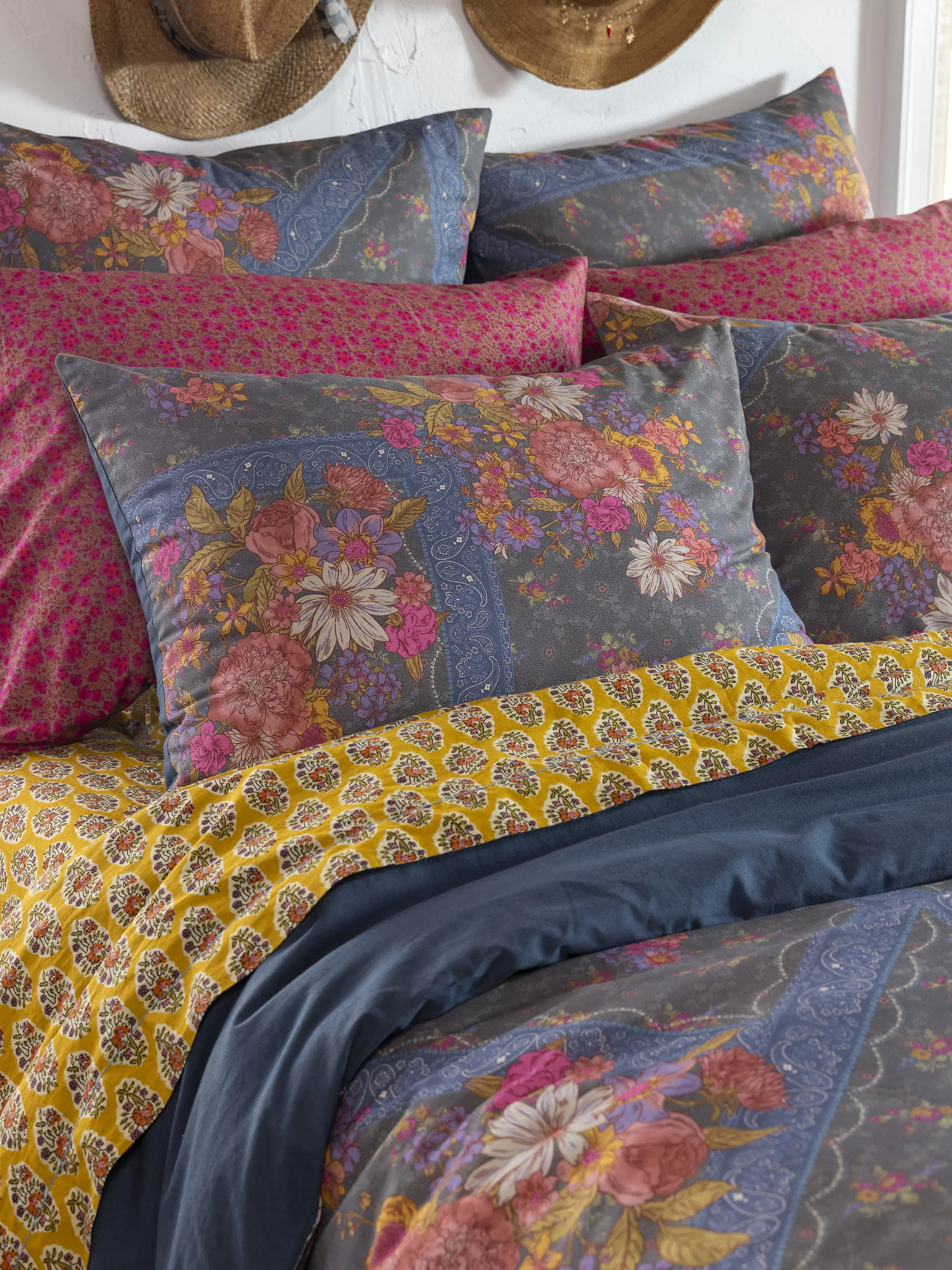 Catalina Cotton Duvet Cover - English Garden Charcoal - Image 3