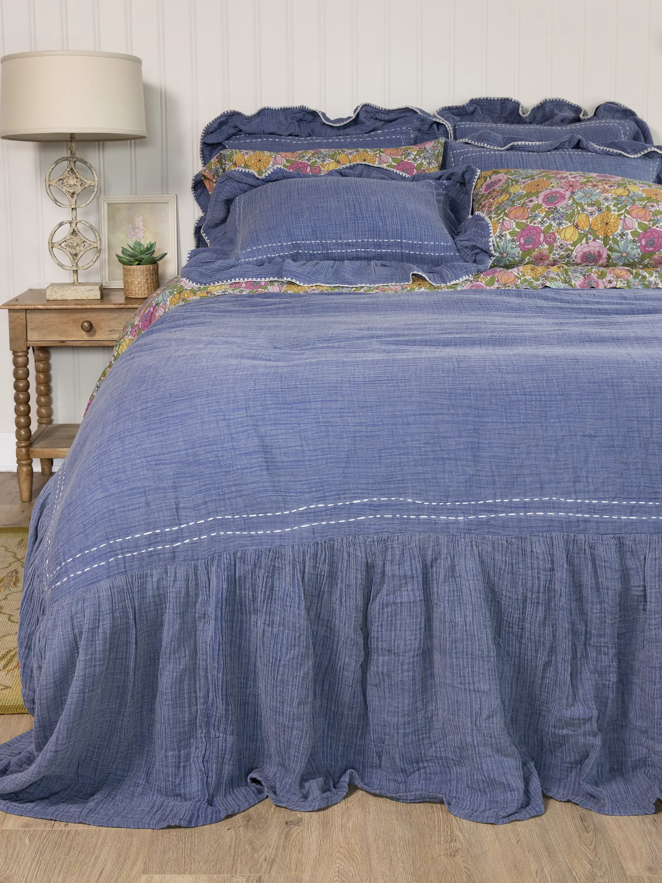 Cotton Ruffle Shams, Set of 2 - Vintage Blue - Image 4