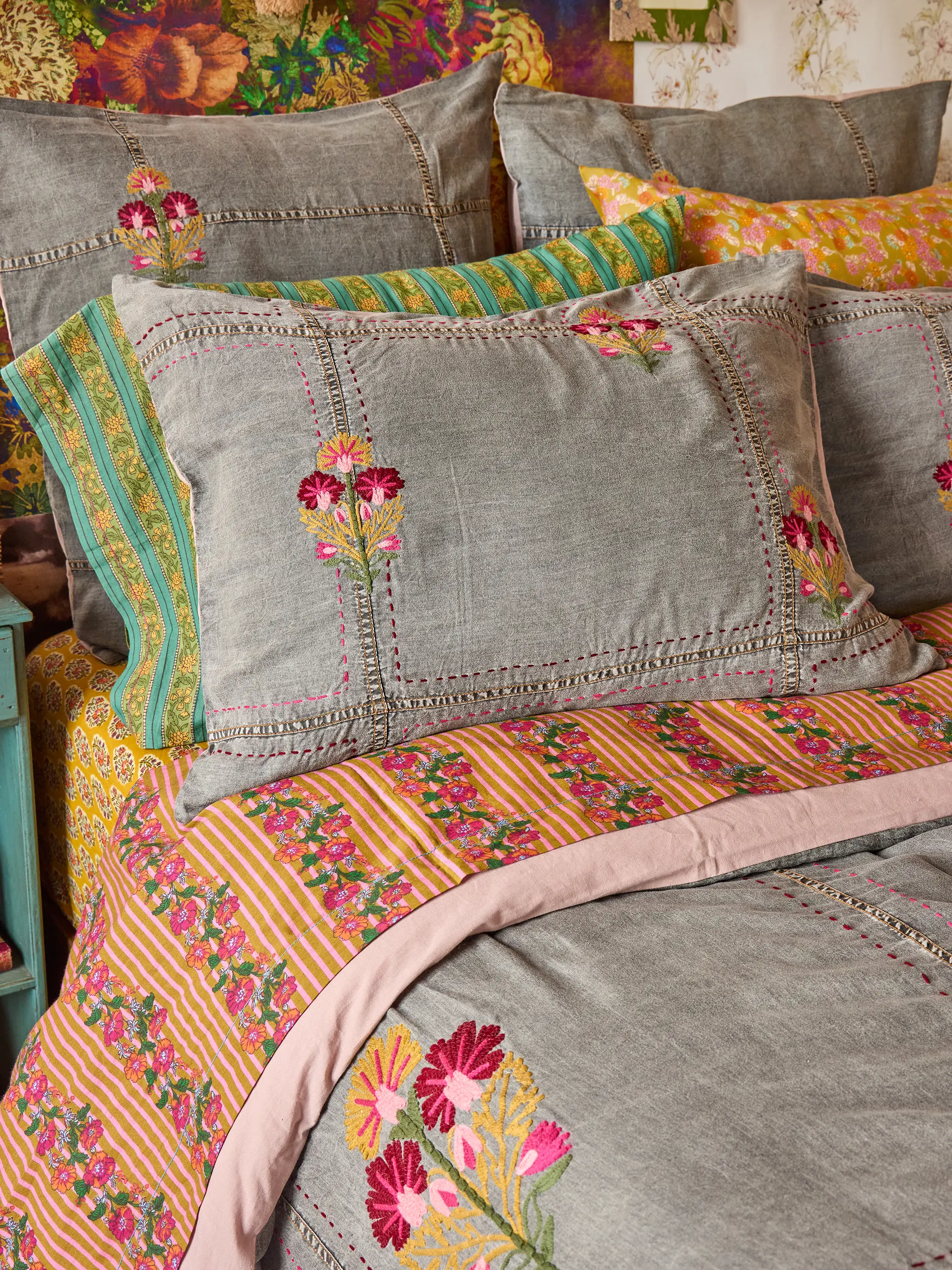 Embroidered Denim Duvet Cover - Light Grey - Image 4