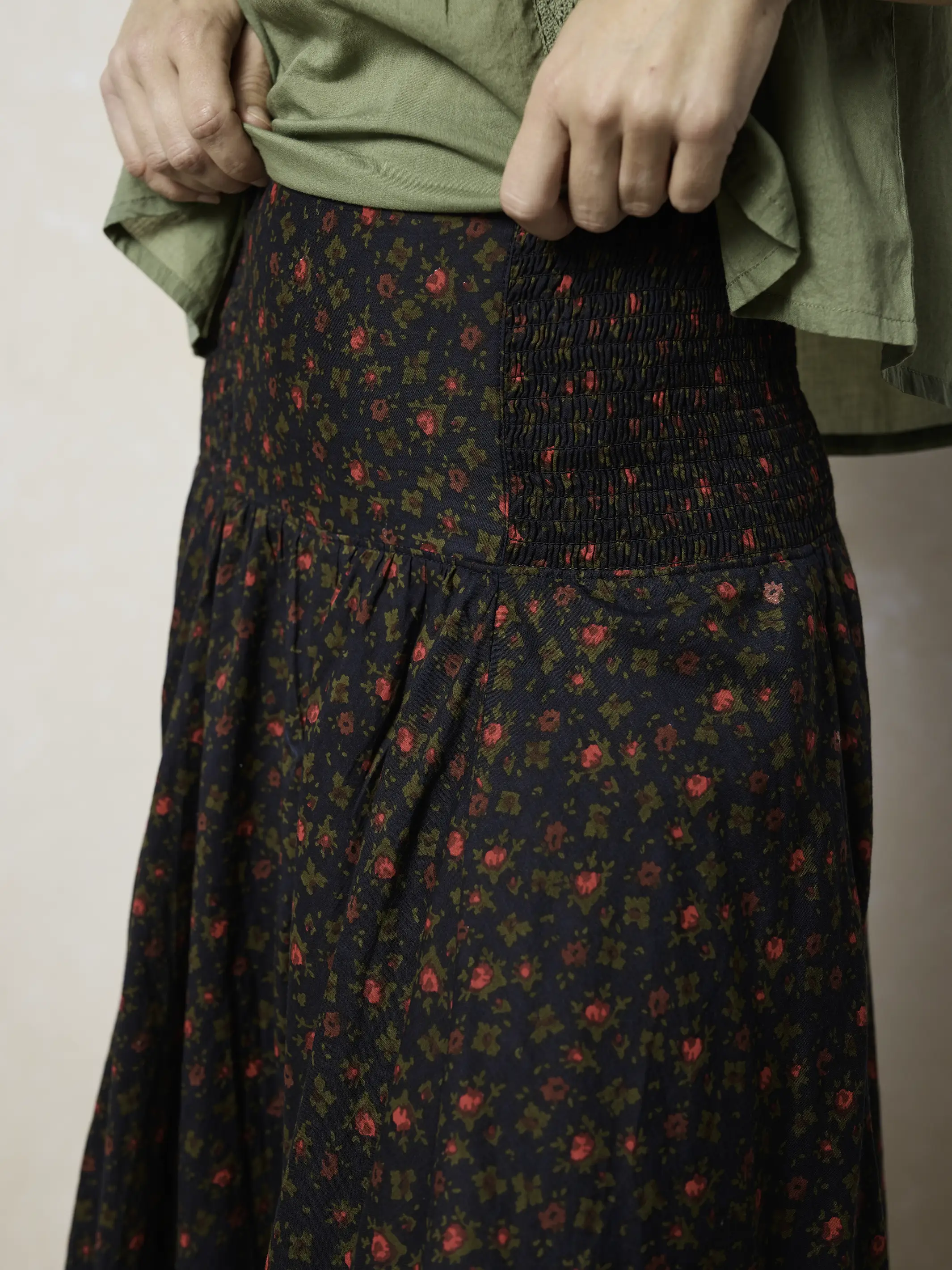 Feelin' Alive Convertible Midi Skirt - Black Fuchsia Floral - Image 3