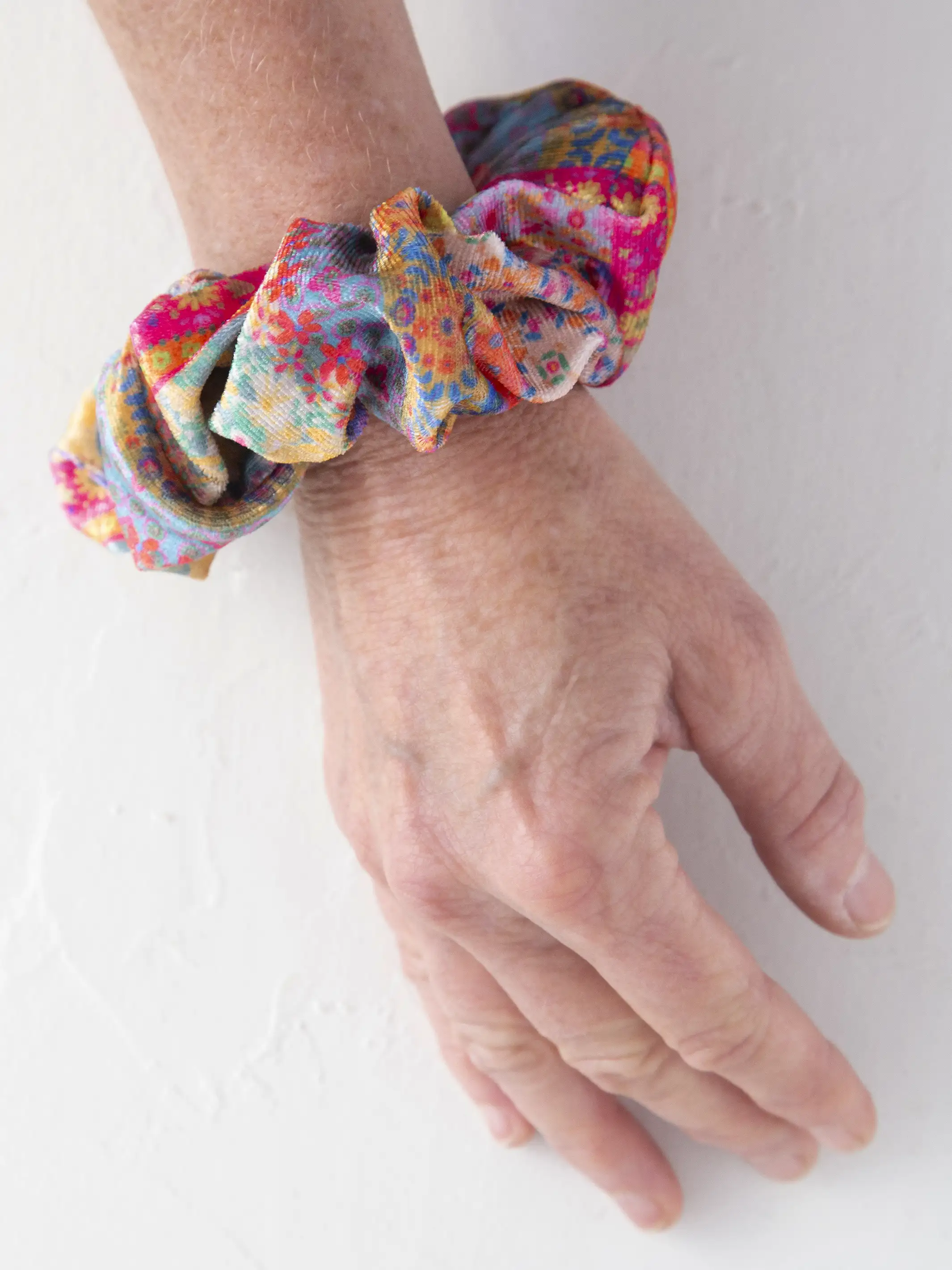Hideaway Scrunchie - Folk Flower Patchwork - Image 3