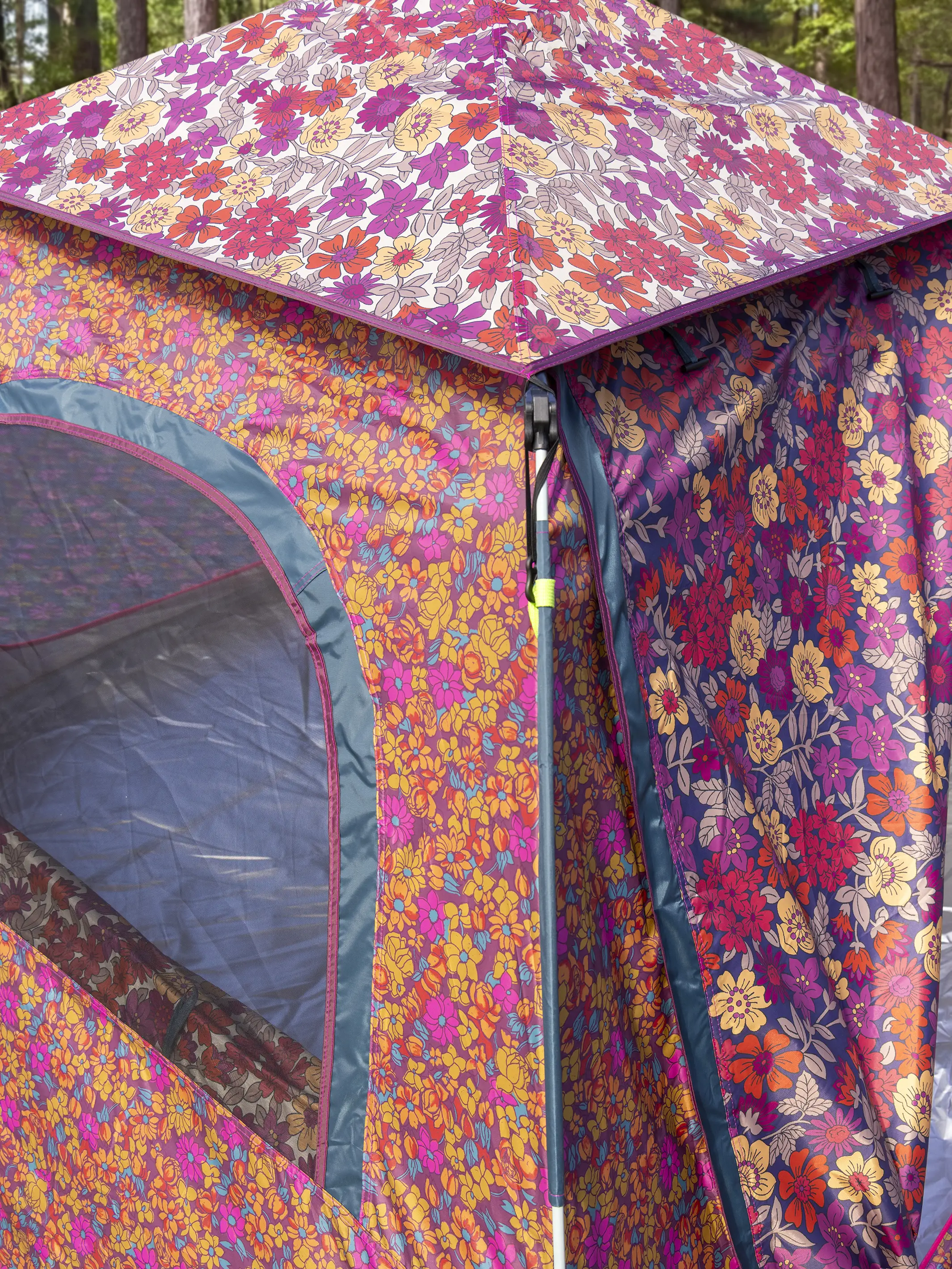 Live Happy Camping Tent - Lush Lilies Plum - Image 3