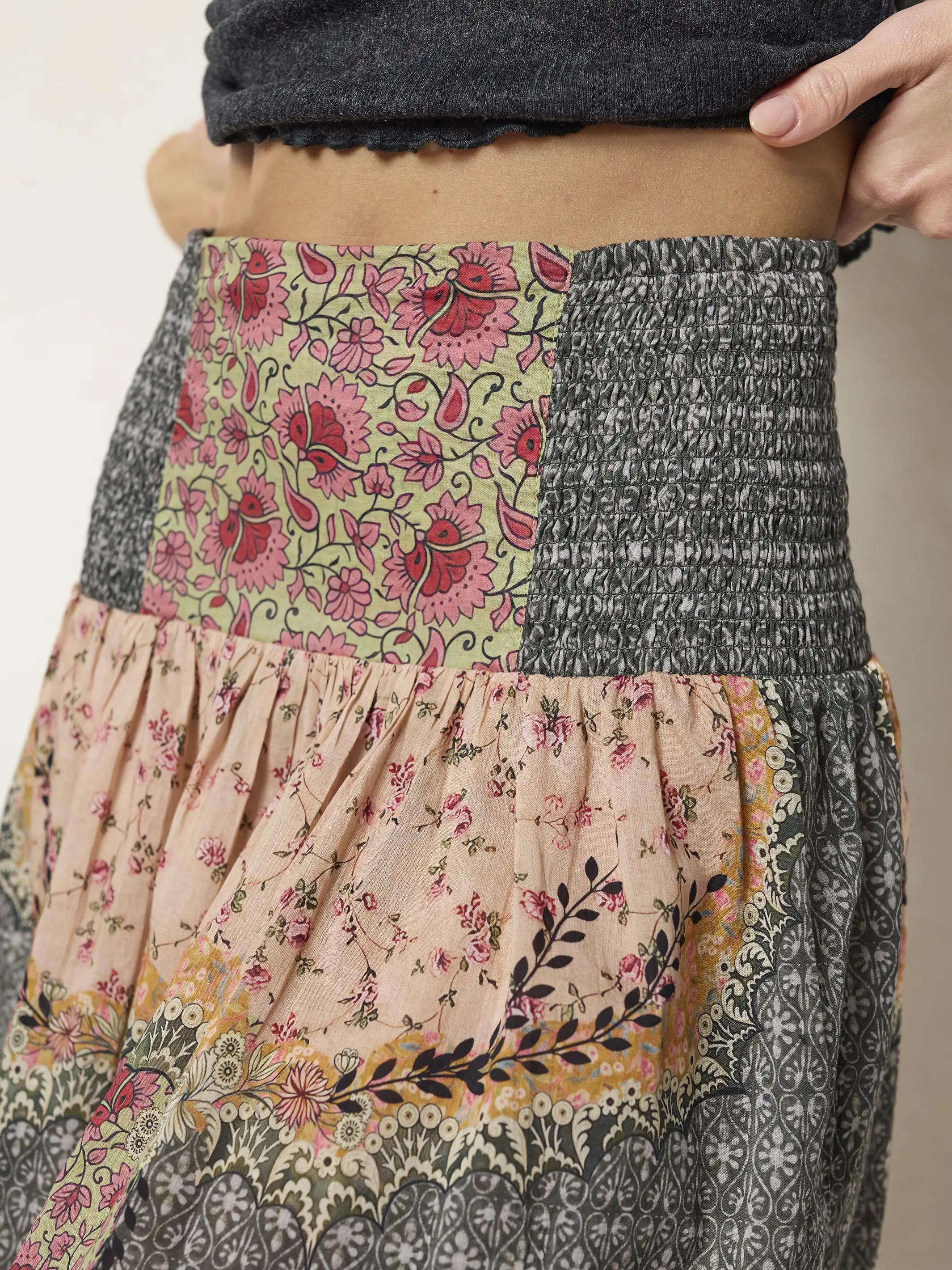Malia Cotton Mini Skirt - Pink Frames - Image 4