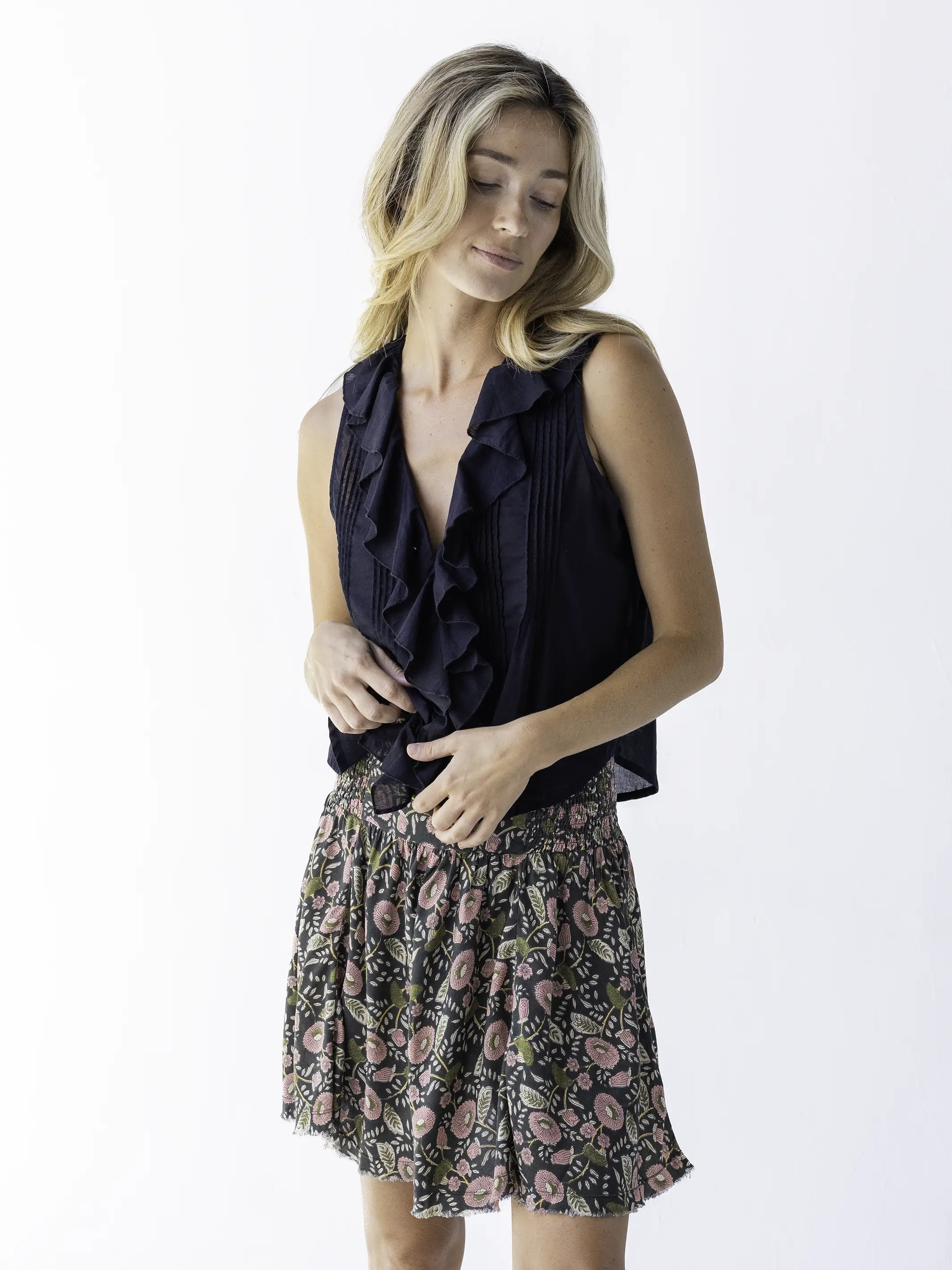 My Favorite Sleeveless Cotton Top - Black - Image 2