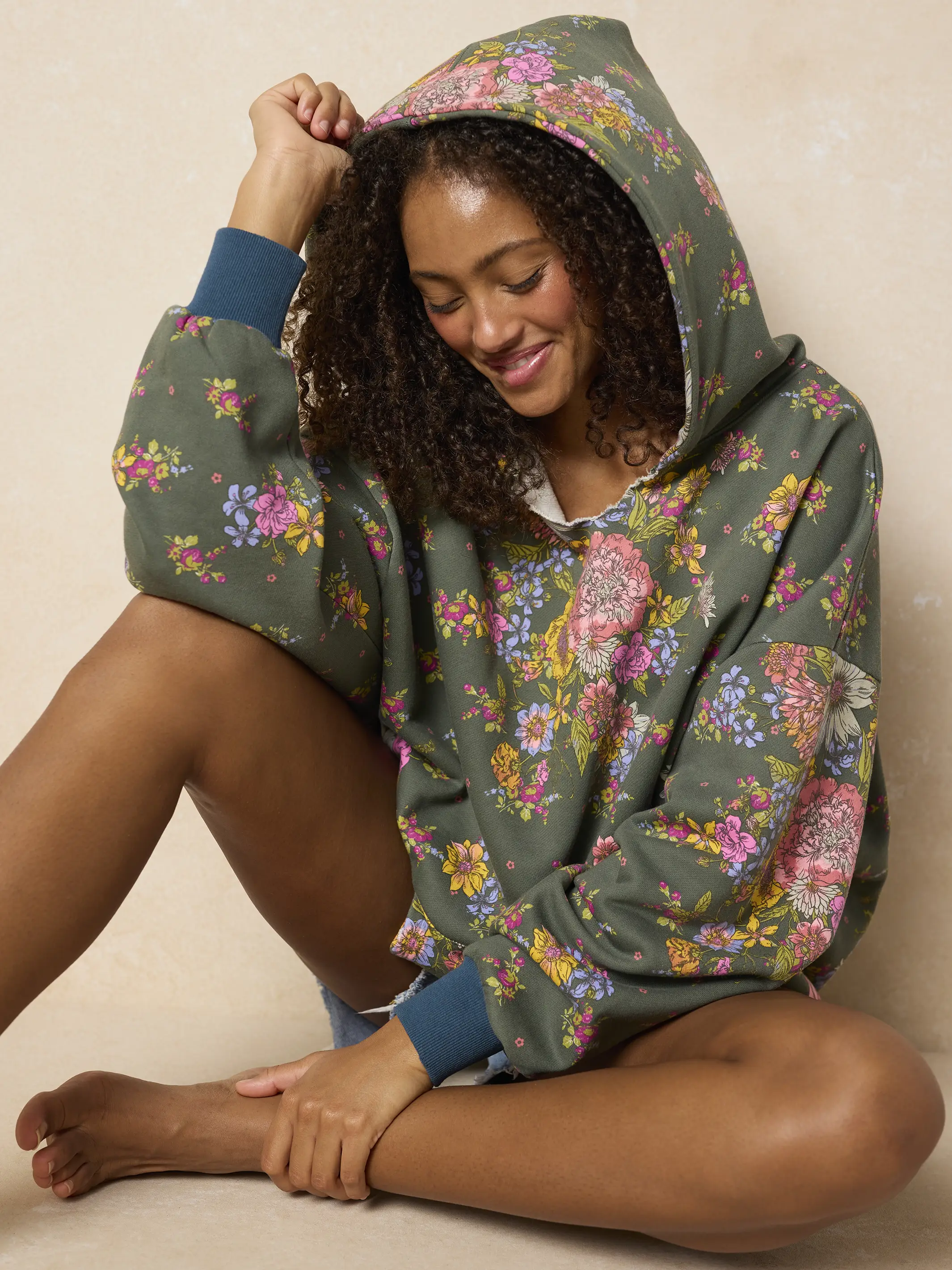 Oversized Printed Hoodie - English Garden Charcoal - Image 3