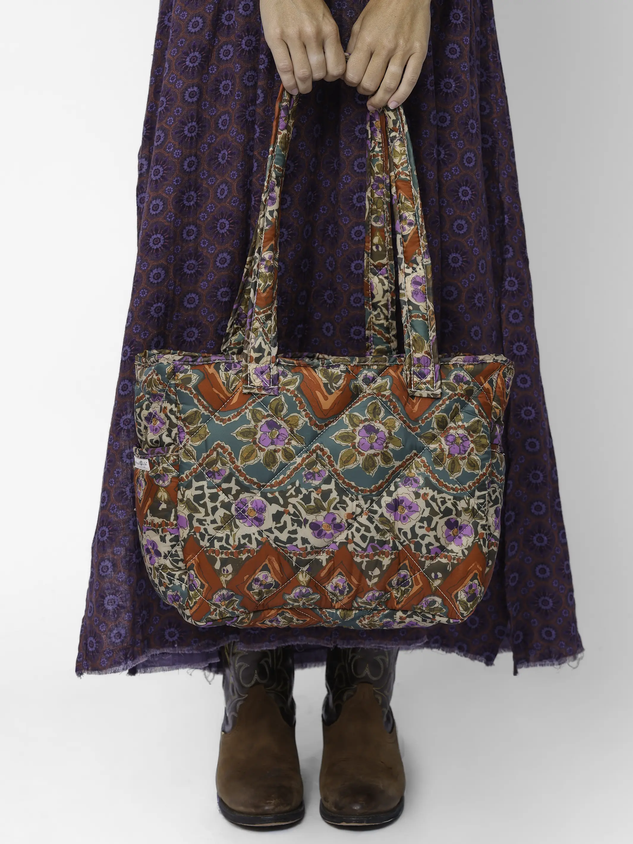 Reversible Puffy Tote Bag - Medium Brown Tuscany Border - Image 3