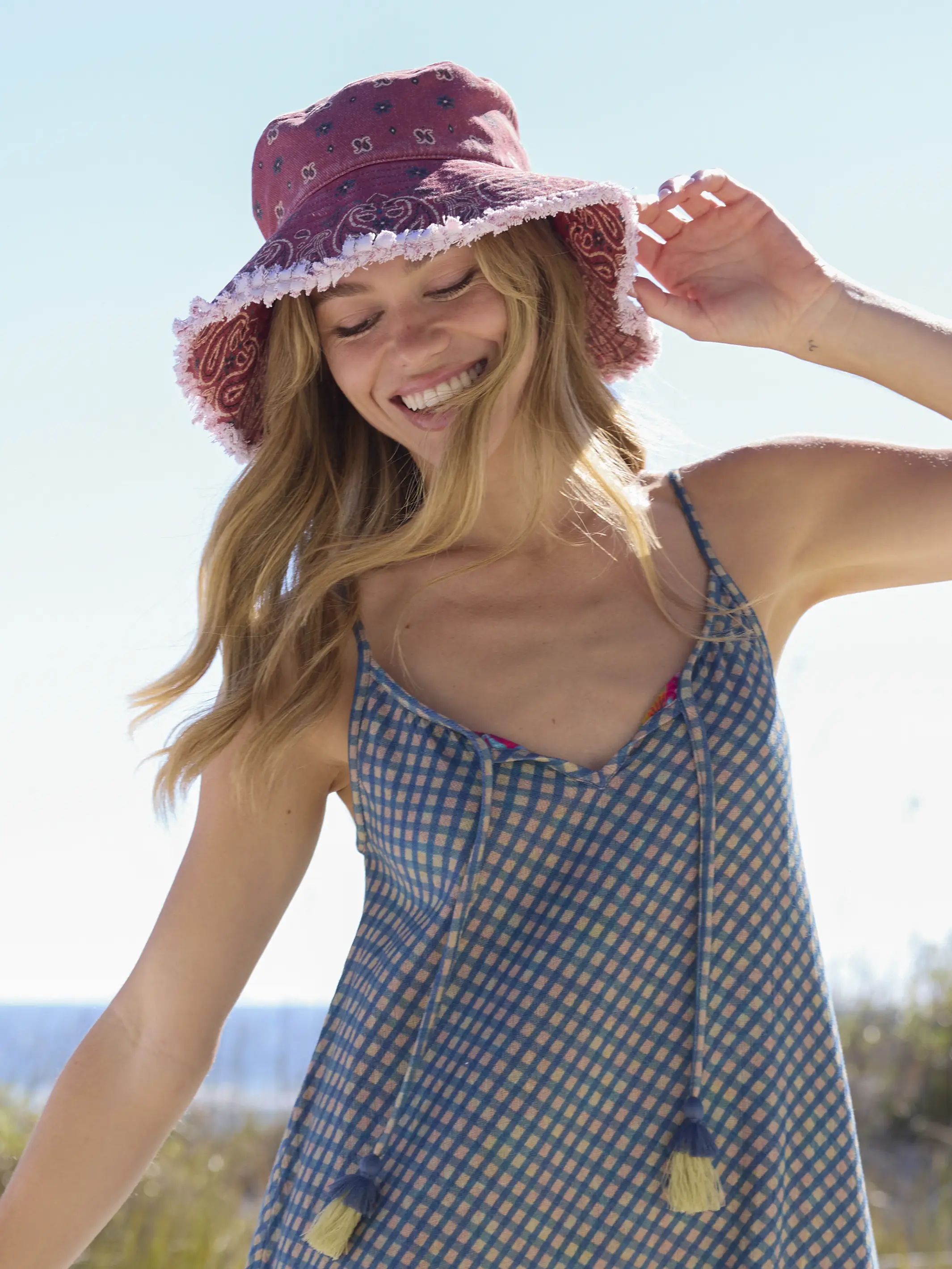 Sandy Days Bucket Hat - Brick Red Bandana - Image 2