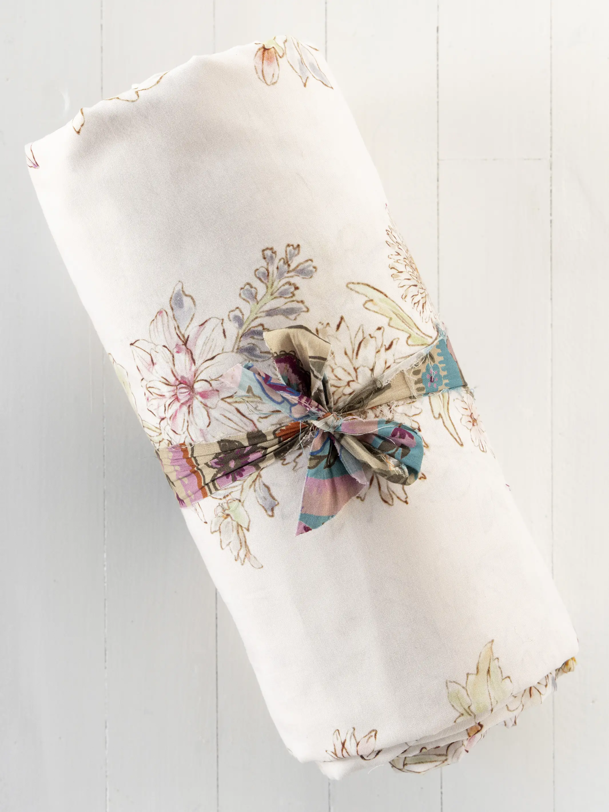 Sooo Soft Cotton Sheet Set - Ivory Dahlia Rows - Image 4